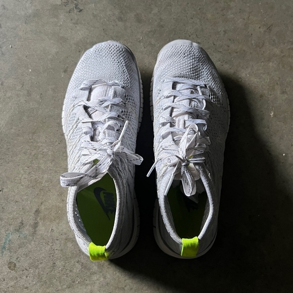 Nike Free Flyknit Chukka Sneakers